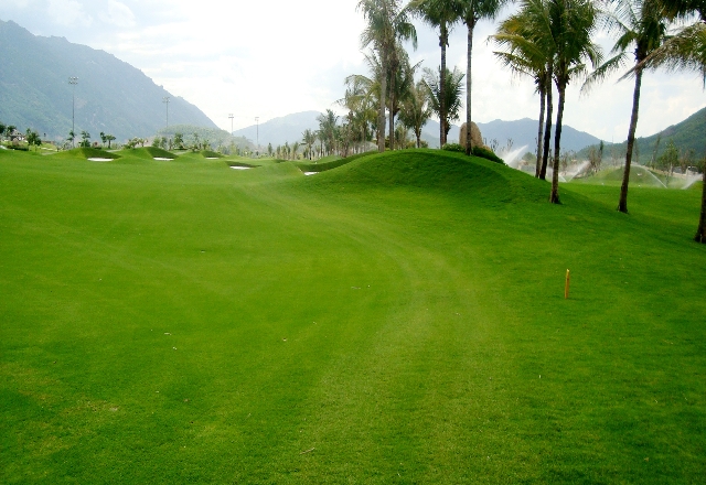 Diamond Bay Golf & Villas (